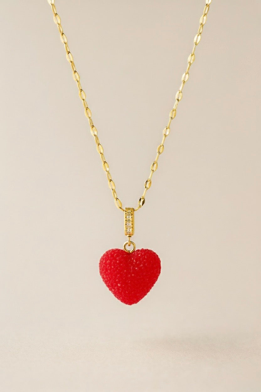 Guldpläterat halsband med kristallhjärta